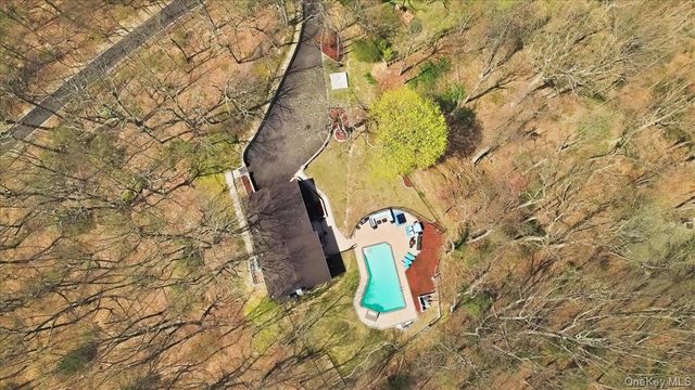 263 Oyster Bay Road, Mill Neck, NY 11765