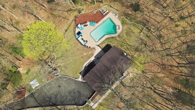 263 Oyster Bay Road, Mill Neck, NY 11765