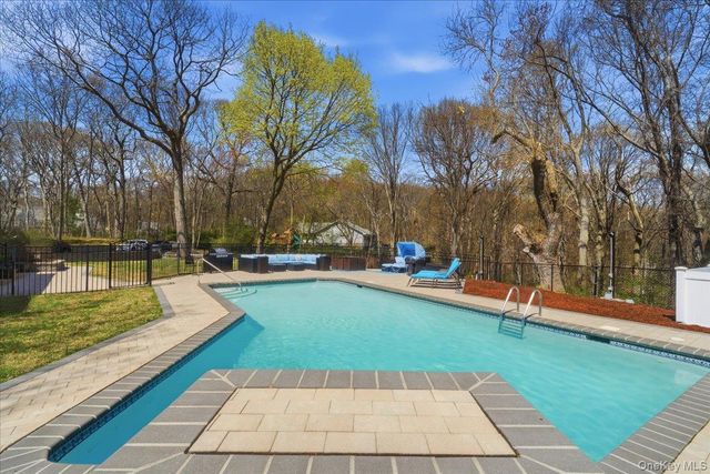 263 Oyster Bay Road, Mill Neck, NY 11765