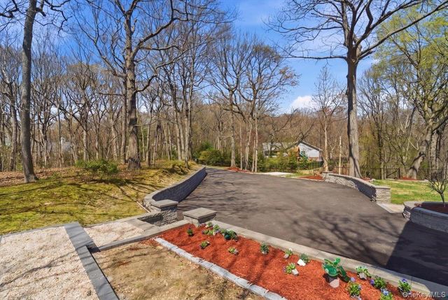 263 Oyster Bay Road, Mill Neck, NY 11765