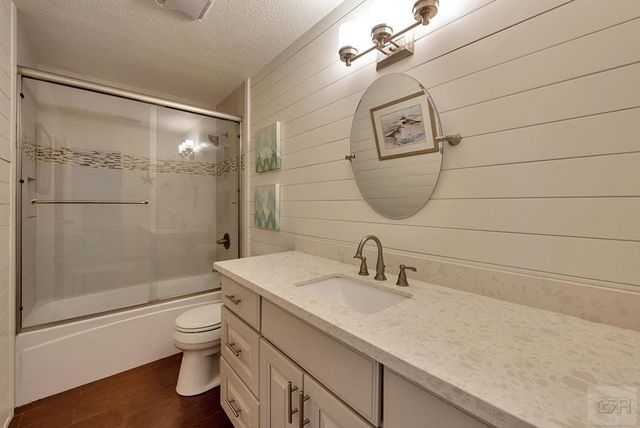 1302 Tiki Drive, Tiki Island, TX 77554
