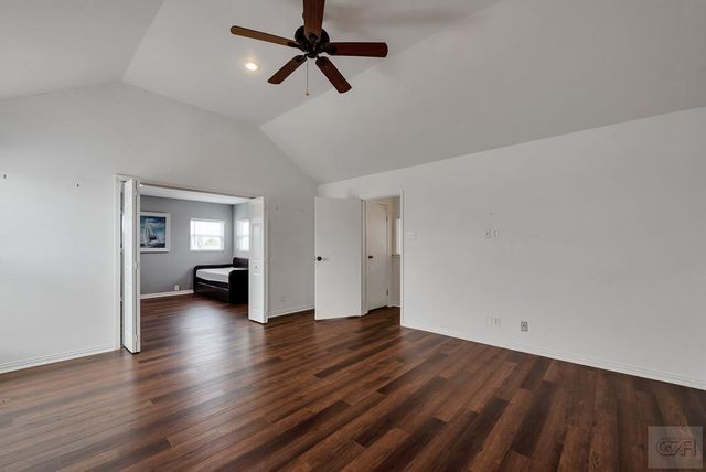 1302 Tiki Drive, Tiki Island, TX 77554