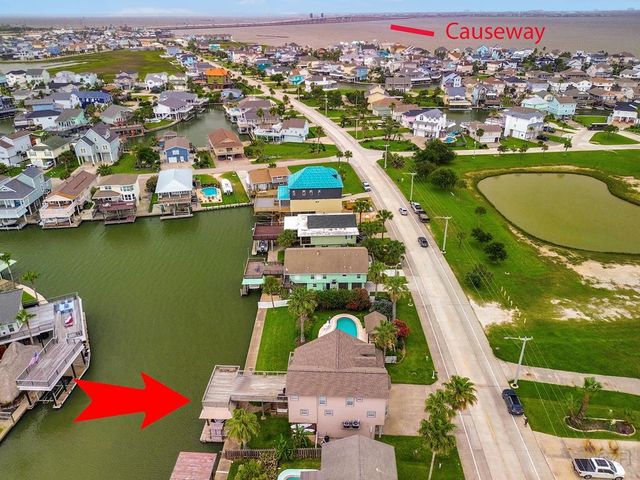 1302 Tiki Drive, Tiki Island, TX 77554