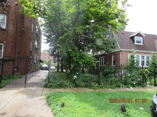 1133 E 81st Place, Chicago, IL 60619