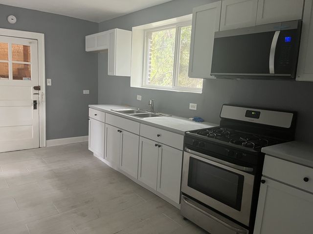 1133 E 81st Place, Chicago, IL 60619