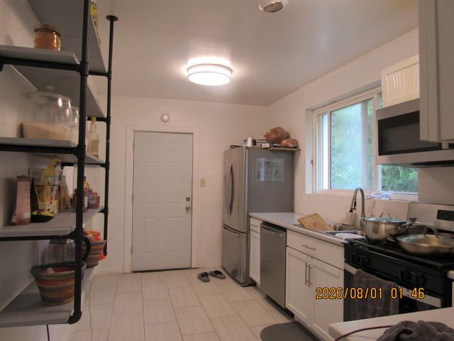 1133 E 81st Place, Chicago, IL 60619