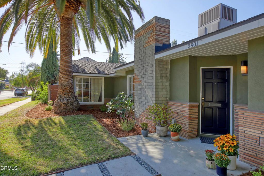2901 W Oak Street, Burbank, CA 91505 — photo 2