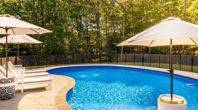 38 Blackberry Lane, Center Moriches, NY 11934