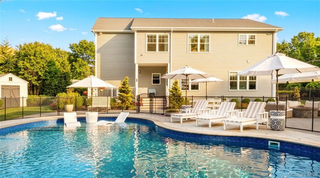 38 Blackberry Lane, Center Moriches, NY 11934