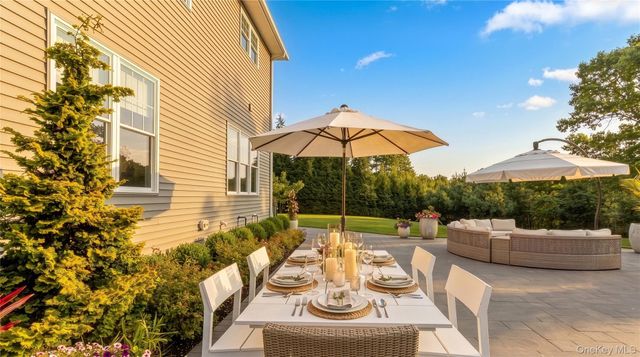38 Blackberry Lane, Center Moriches, NY 11934