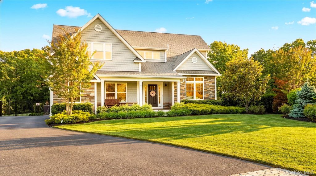 38 Blackberry Lane, Center Moriches, NY 11934