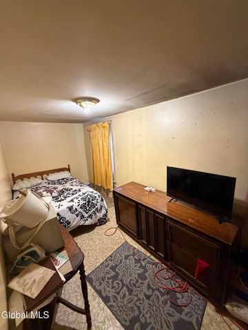 279 Livingston Avenue, Albany, NY 12210