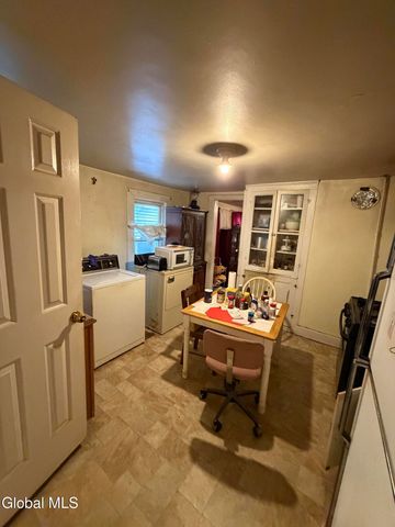 279 Livingston Avenue, Albany, NY 12210