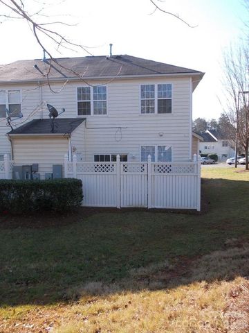 8488 Chaceview Court, Charlotte, NC 28269