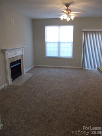 8488 Chaceview Court, Charlotte, NC 28269