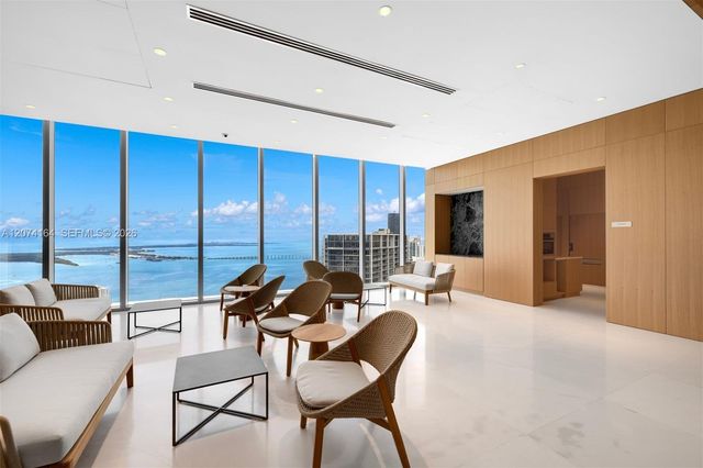 300 Biscayne Blvd Way 1005, Miami, FL 33131