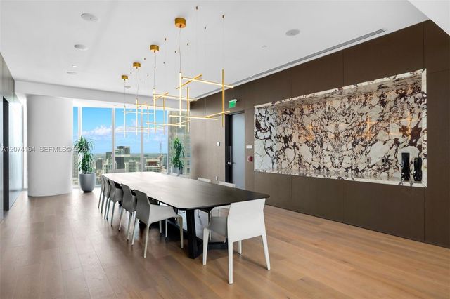 300 Biscayne Blvd Way 1005, Miami, FL 33131