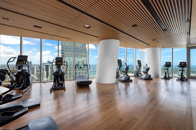300 Biscayne Blvd Way 1005, Miami, FL 33131