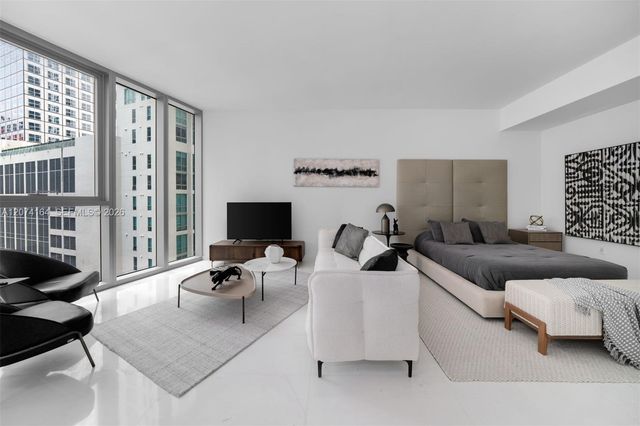 300 Biscayne Blvd Way 1005, Miami, FL 33131