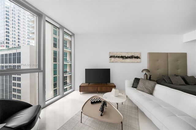 300 Biscayne Blvd Way 1005, Miami, FL 33131