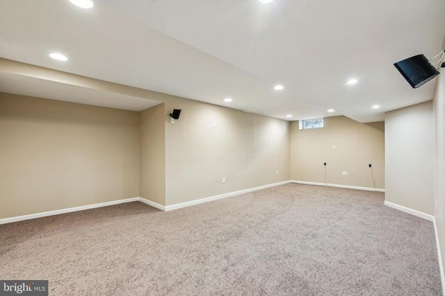 49 BROOKS RD, Moorestown, NJ 08057