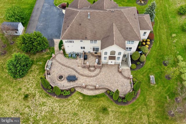 16 GABRIELLE CIR, Swedesboro, NJ 08085