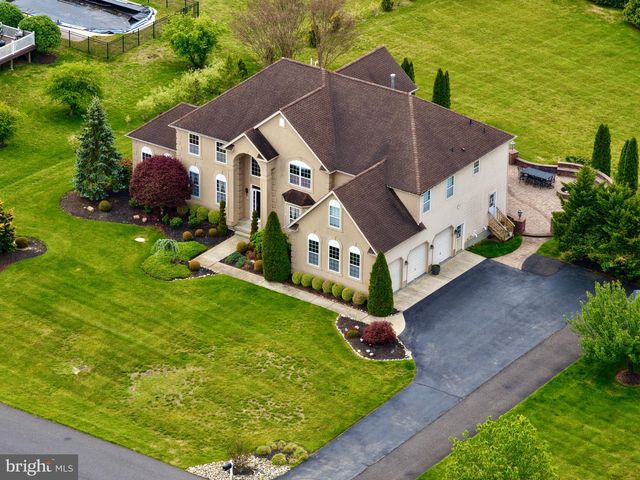 16 GABRIELLE CIR, Swedesboro, NJ 08085