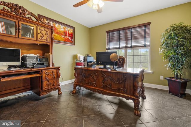 16 GABRIELLE CIR, Swedesboro, NJ 08085