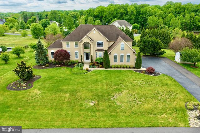 16 GABRIELLE CIR, Swedesboro, NJ 08085