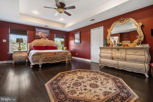 16 GABRIELLE CIR, Swedesboro, NJ 08085