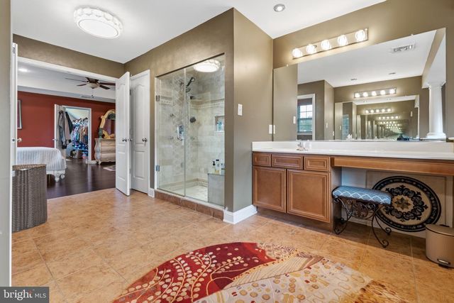 16 GABRIELLE CIR, Swedesboro, NJ 08085