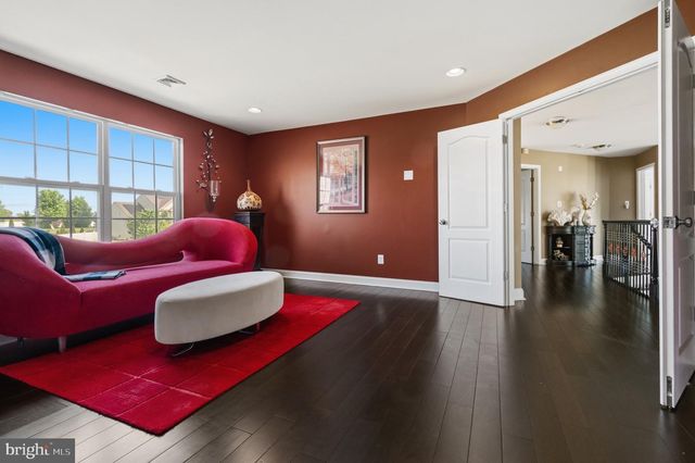 16 GABRIELLE CIR, Swedesboro, NJ 08085
