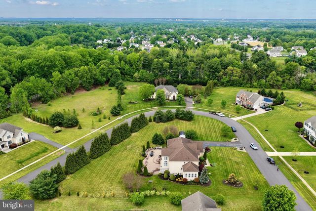 16 GABRIELLE CIR, Swedesboro, NJ 08085