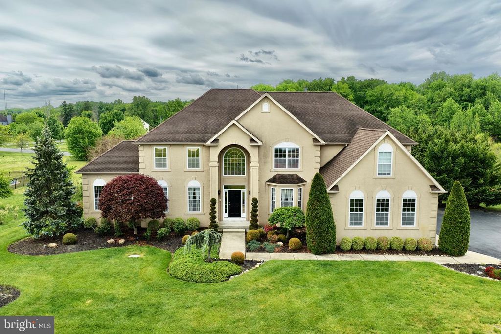 16 GABRIELLE CIR, Swedesboro, NJ 08085