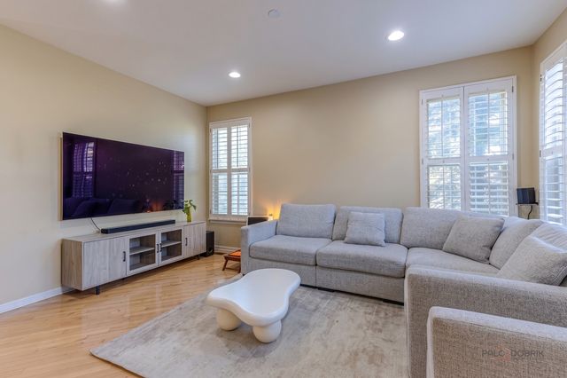 2498 Waterbury Lane, Buffalo Grove, IL 60089