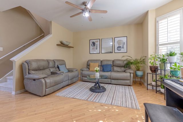 2498 Waterbury Lane, Buffalo Grove, IL 60089