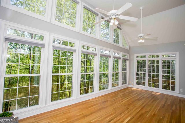 31 Rocky Circle NE, White, GA 30184