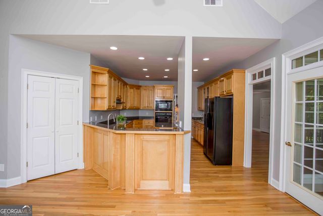 31 Rocky Circle NE, White, GA 30184