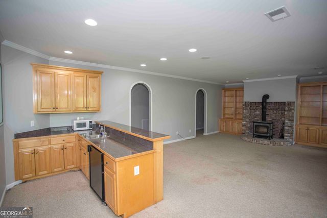 31 Rocky Circle NE, White, GA 30184