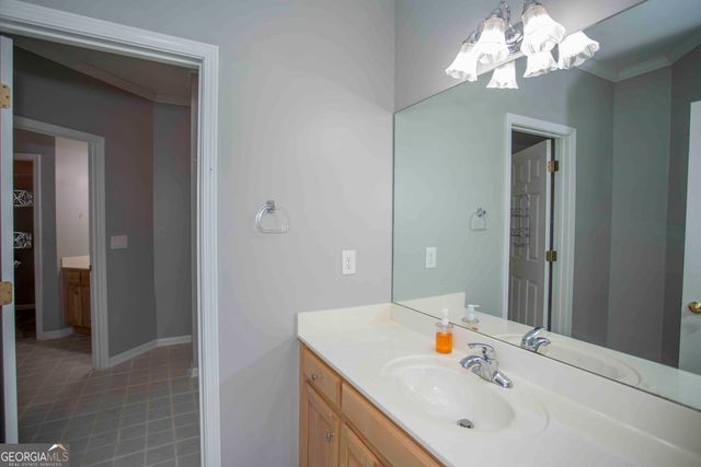 31 Rocky Circle NE, White, GA 30184