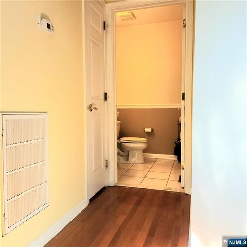 49 Stuyvesant Avenue 9, Lyndhurst, NJ 07071