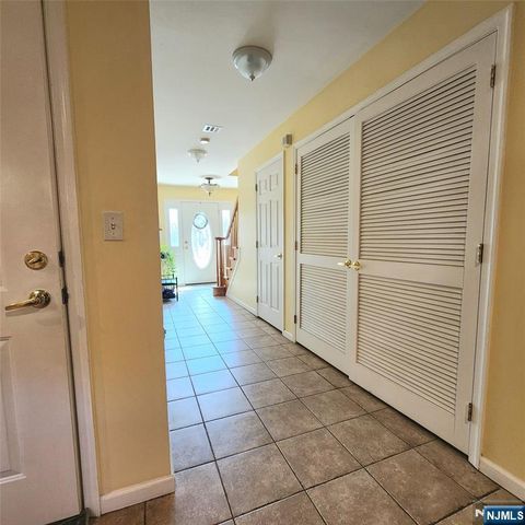 49 Stuyvesant Avenue 9, Lyndhurst, NJ 07071