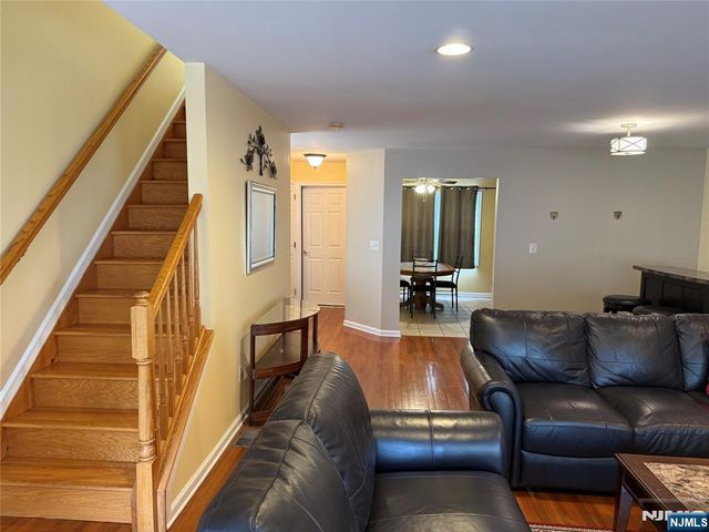 49 Stuyvesant Avenue 9, Lyndhurst, NJ 07071