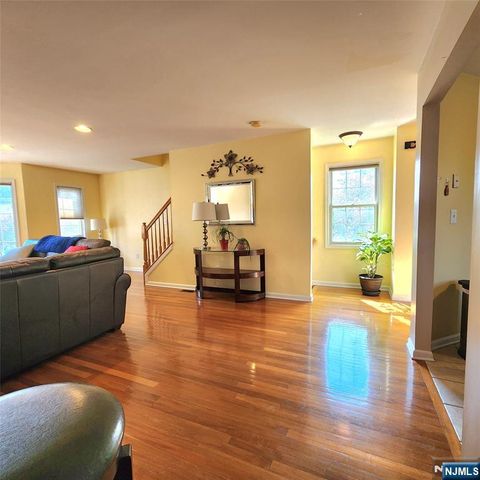 49 Stuyvesant Avenue 9, Lyndhurst, NJ 07071