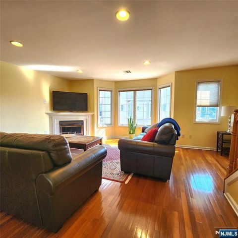 49 Stuyvesant Avenue 9, Lyndhurst, NJ 07071