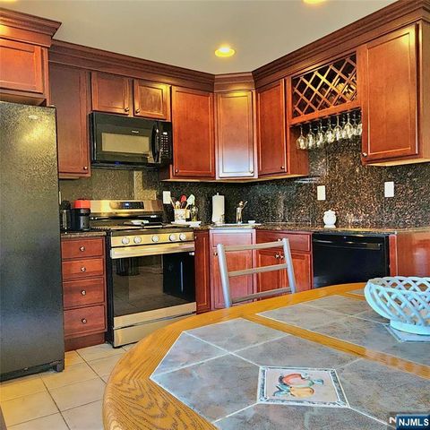 49 Stuyvesant Avenue 9, Lyndhurst, NJ 07071