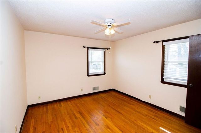 9311 W 95th Street, Overland Park, KS 66212