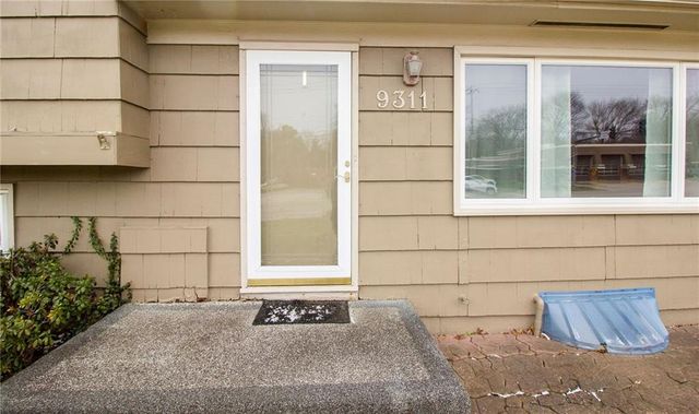 9311 W 95th Street, Overland Park, KS 66212