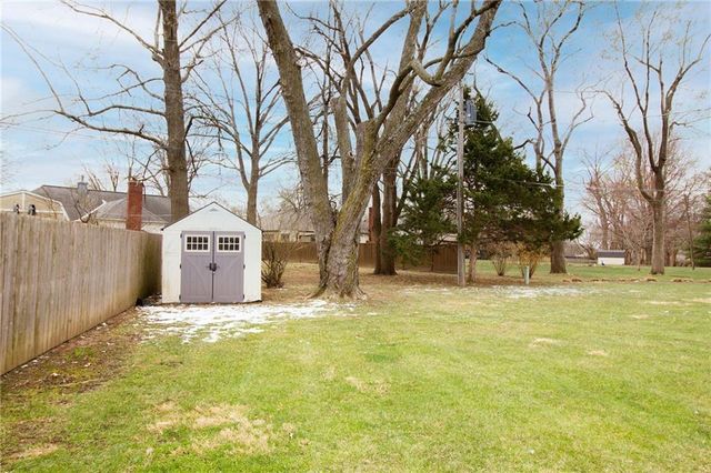 9311 W 95th Street, Overland Park, KS 66212