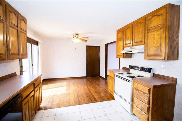 9311 W 95th Street, Overland Park, KS 66212